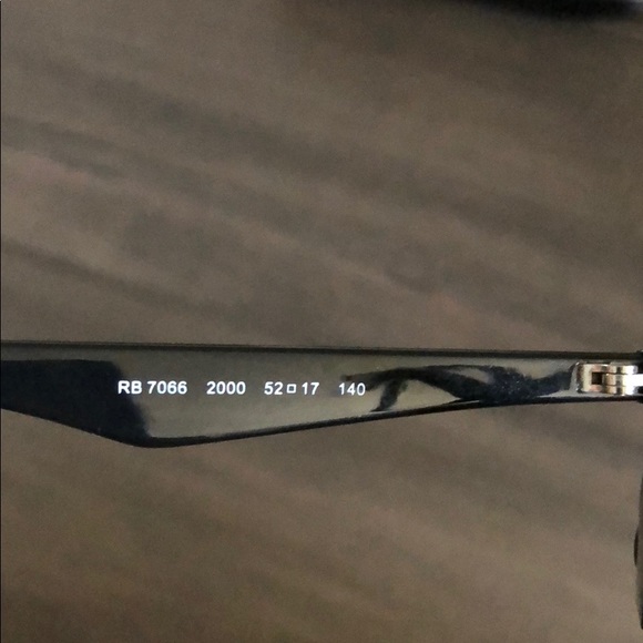 Ray-Ban RB7066 2000 52-17 - Picture 3 of 4